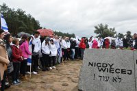 Młodzież polska i izraelska w hołdzie ofiarom Treblinki