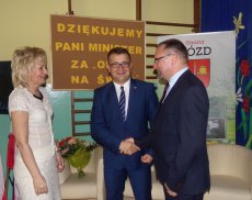 Aurelia Michałowska - Mazowiecki Kurator Oświaty, Paweł Dziewit - Wójt Gminy Gózd, Krzysztof Szewczyk - p.o. Dyrektor Delegatury Kuratorium Oświaty w Radomiu 