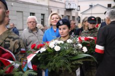 Odsłonięcie pomnika Żołnierzy Okręgu Radomsko-Kieleckiego AK „Jodła” (Radom, 27 września)  