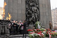 Międzynarodowy Dzień Pamięci o Ofiarach Holokaustu występ Chóru Żydowskiego CLIL pod dyrekcją Wojciecha Pławnera 