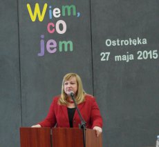 Katarzyna Góralska Mazowiecki Wicekurator Oświaty na konferencji w Ostrołęce  