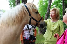 Ośrodek Szkolno-Wychowawczy dla Dzieci Niewidomych im. Róży Czackiej w Laskach -  zajęcia z hipoterapii 